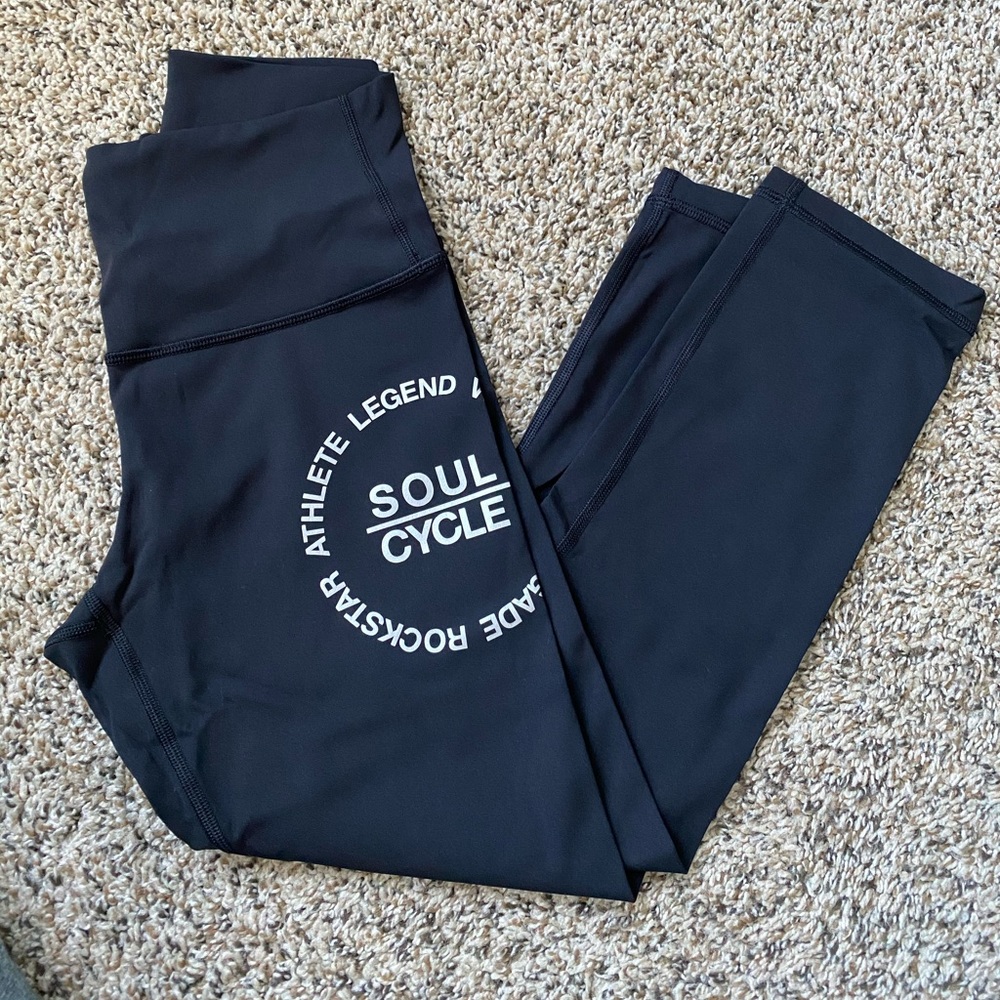SOULCYCLE X LULULEMON CROP SIZE 4